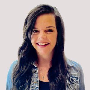 Meet your Posher, Lori